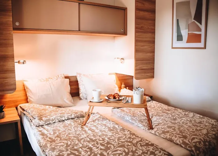 Mobile Peponi Del Mar, Porton Biondi